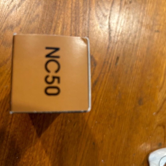 MAC Studio Fix Fluid Matte Foundation BRAND NEW - Picture 4 of 7